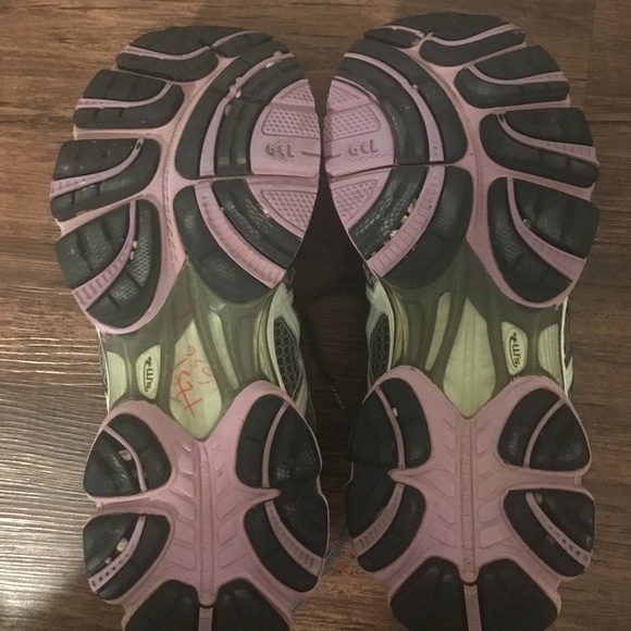 Asics Gel Nimbus 13 Women's Running Shoes Size 11 - Picture 4 of 5